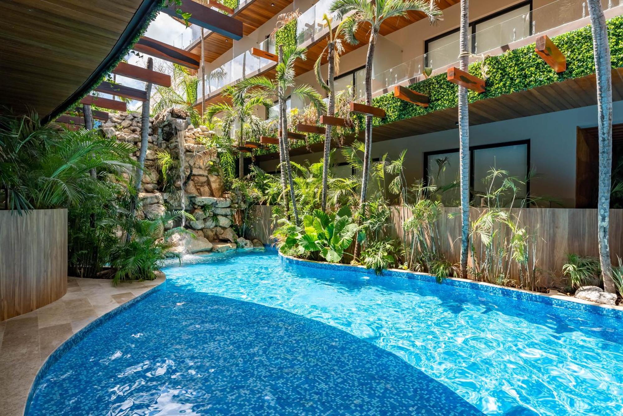 Menesse Apartments Тулум Екстериор снимка
